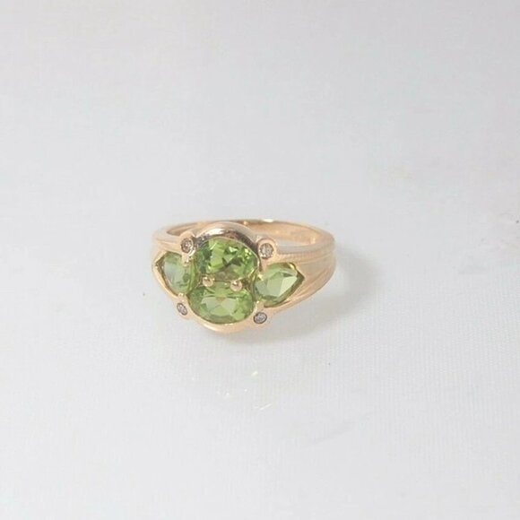 (i-6528-471) 10k gold multistone Peridot and diamond ring - Picture 1 of 1